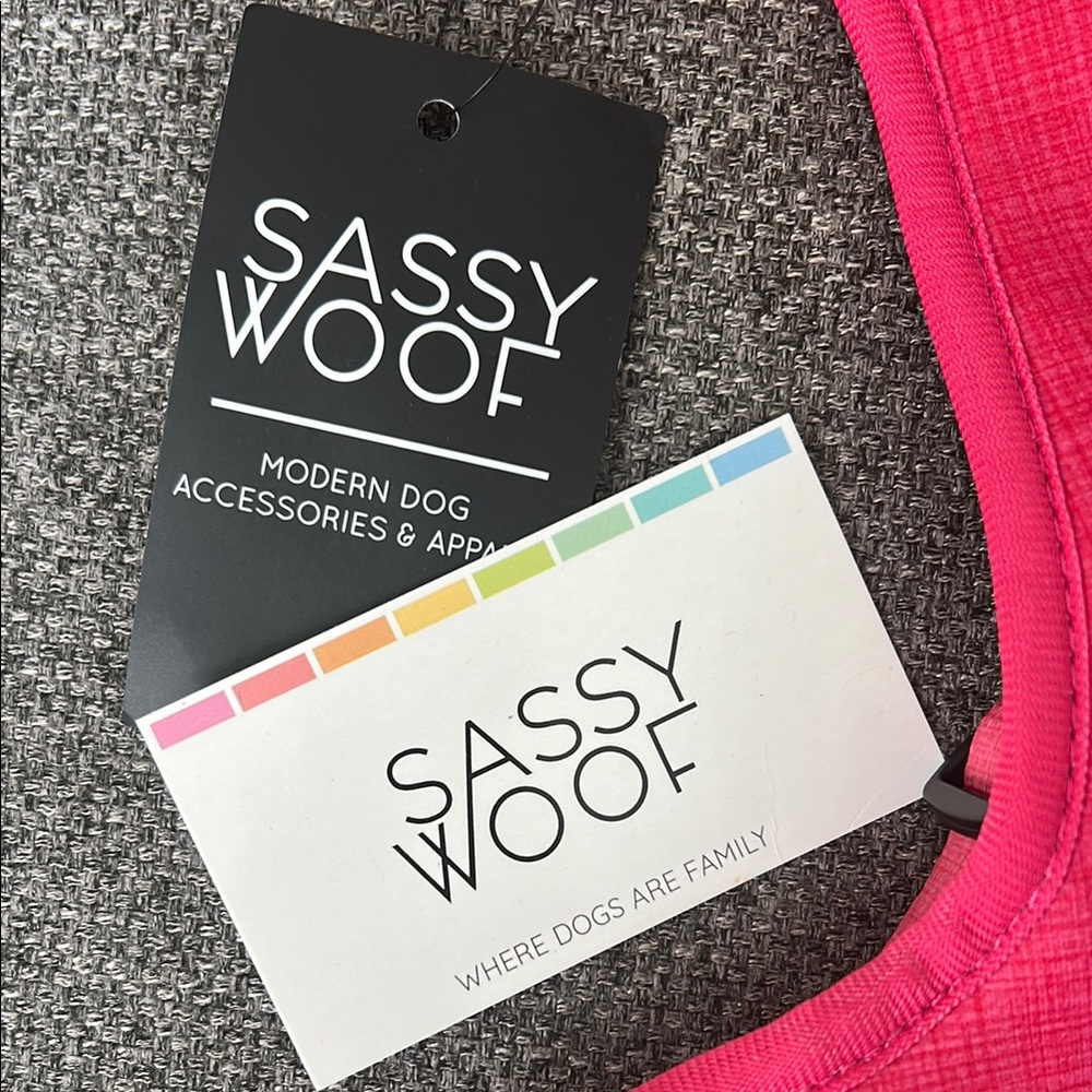 Sassy Woof Red Dog Walking Set - brand new never worn! - Picture 2 of 5